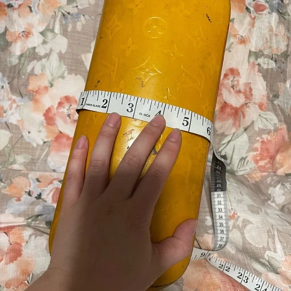 Louis Vuitton - Picture 7 of 12